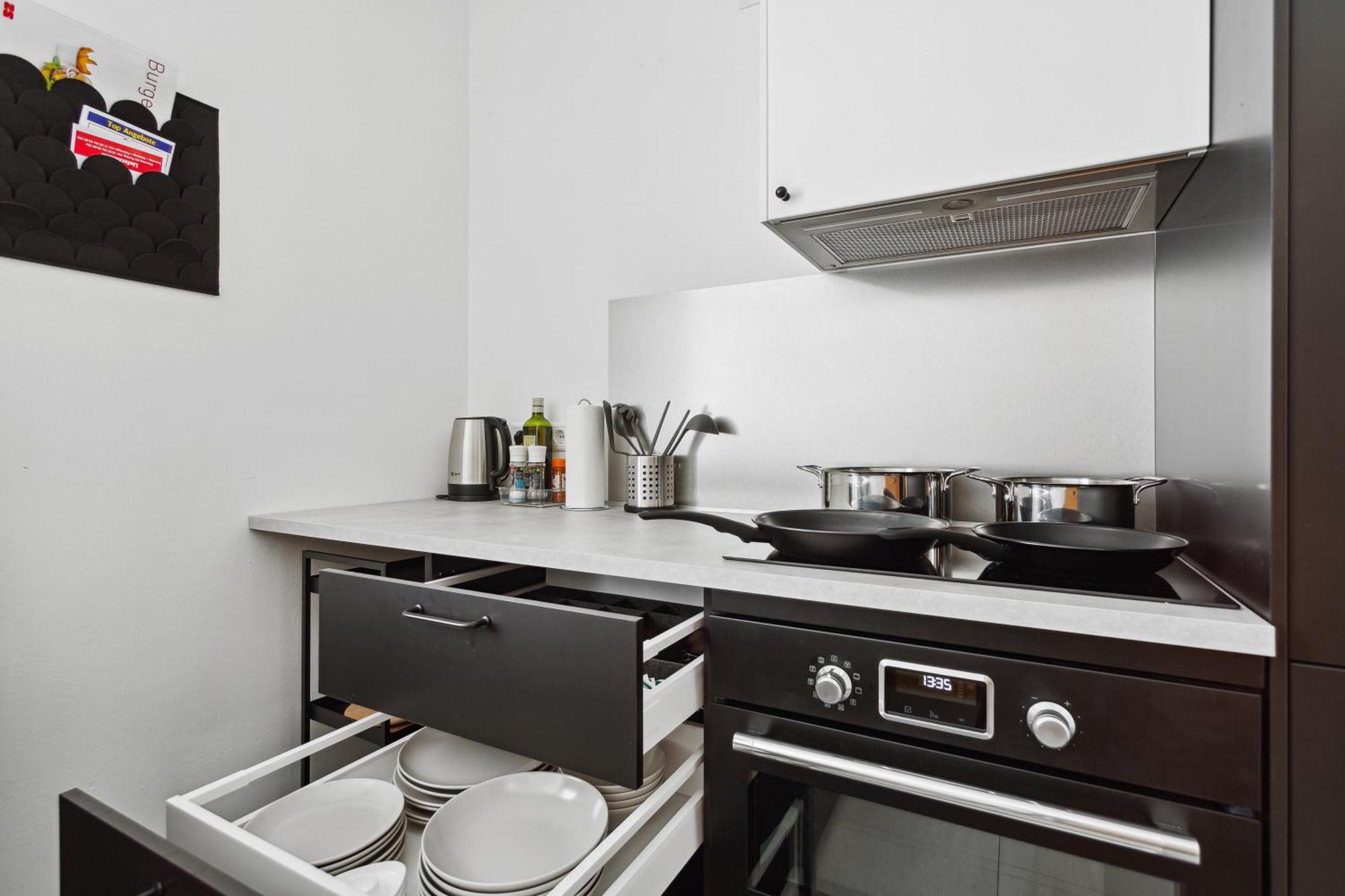 Gross, Modern, Vollausgestattet, Gemuetlich Mit Kueche Und Parkplatz Fuer Urlaub Oder Business Apartment Kettig ภายนอก รูปภาพ