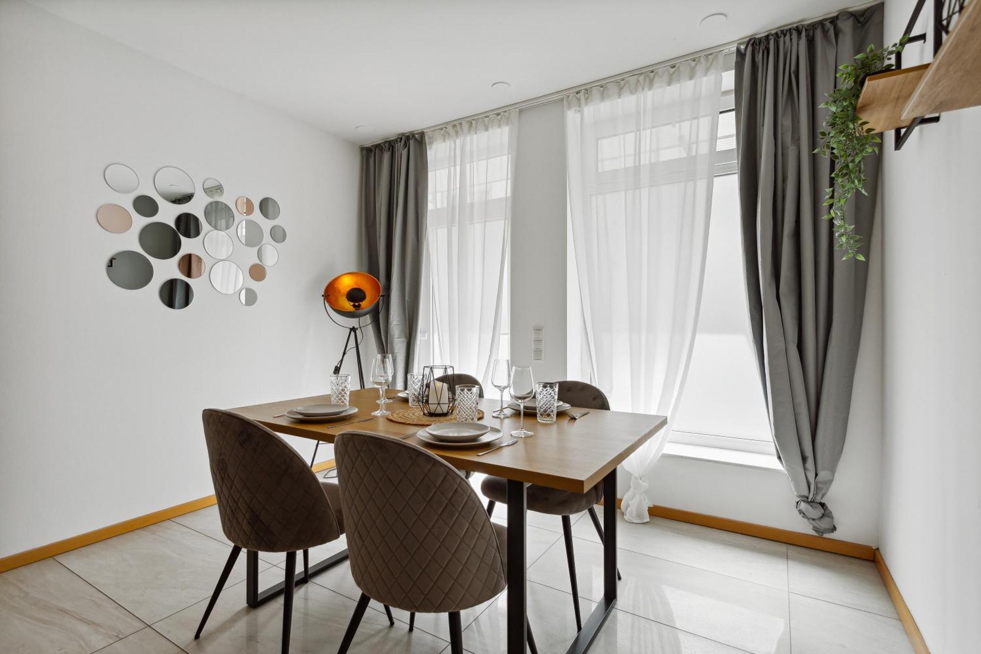 Gross, Modern, Vollausgestattet, Gemuetlich Mit Kueche Und Parkplatz Fuer Urlaub Oder Business Apartment Kettig ภายนอก รูปภาพ